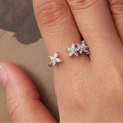 Mini Flower Opening Ring